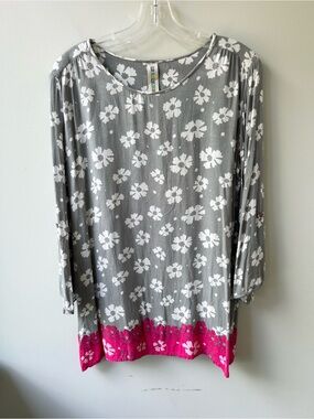 Vivante women’s rayon tunic-length top with flower print